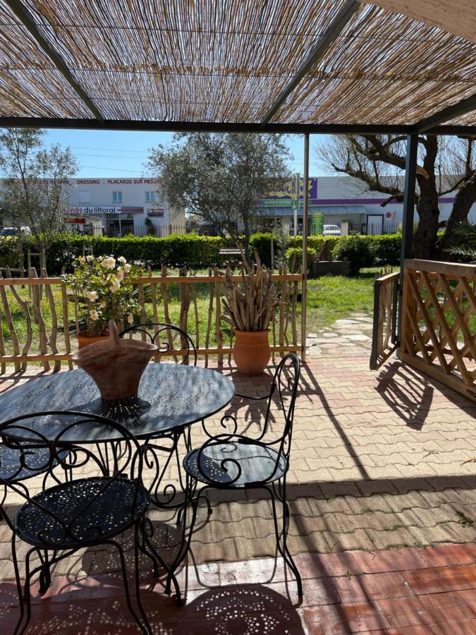 Les Flo Location Apartment Aigues-Mortes Exterior foto