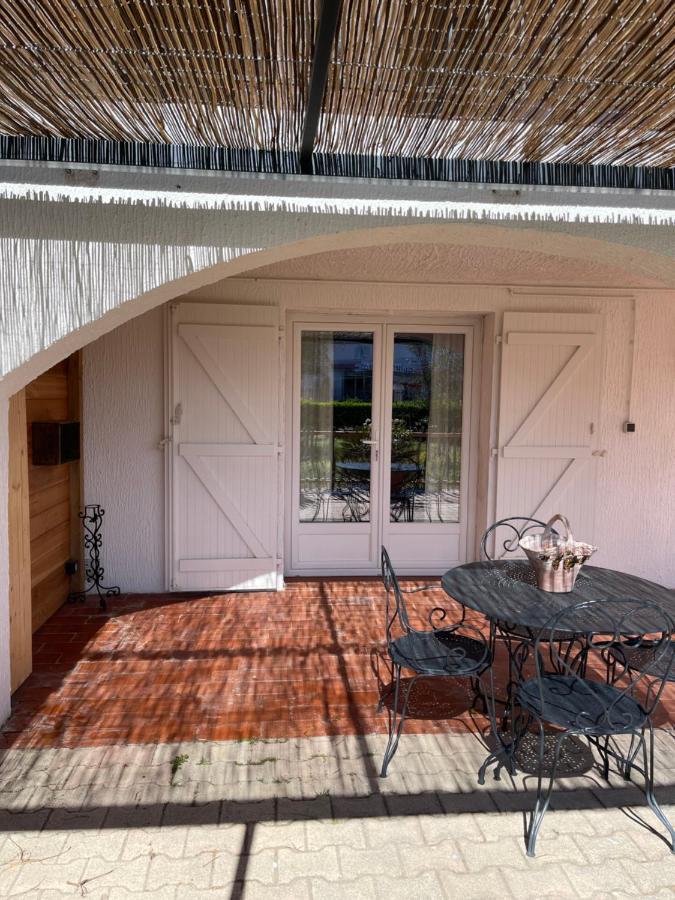 Les Flo Location Apartment Aigues-Mortes Exterior foto