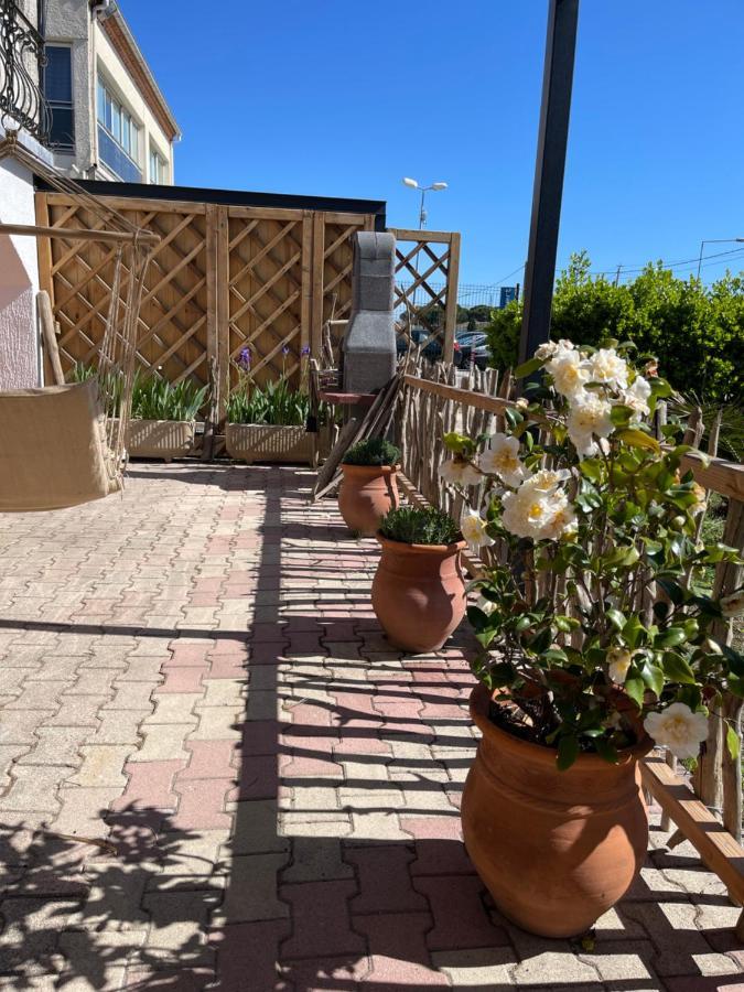 Les Flo Location Apartment Aigues-Mortes Exterior foto